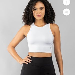 SOLD 💥NWT Aurora Buffbunny crop top